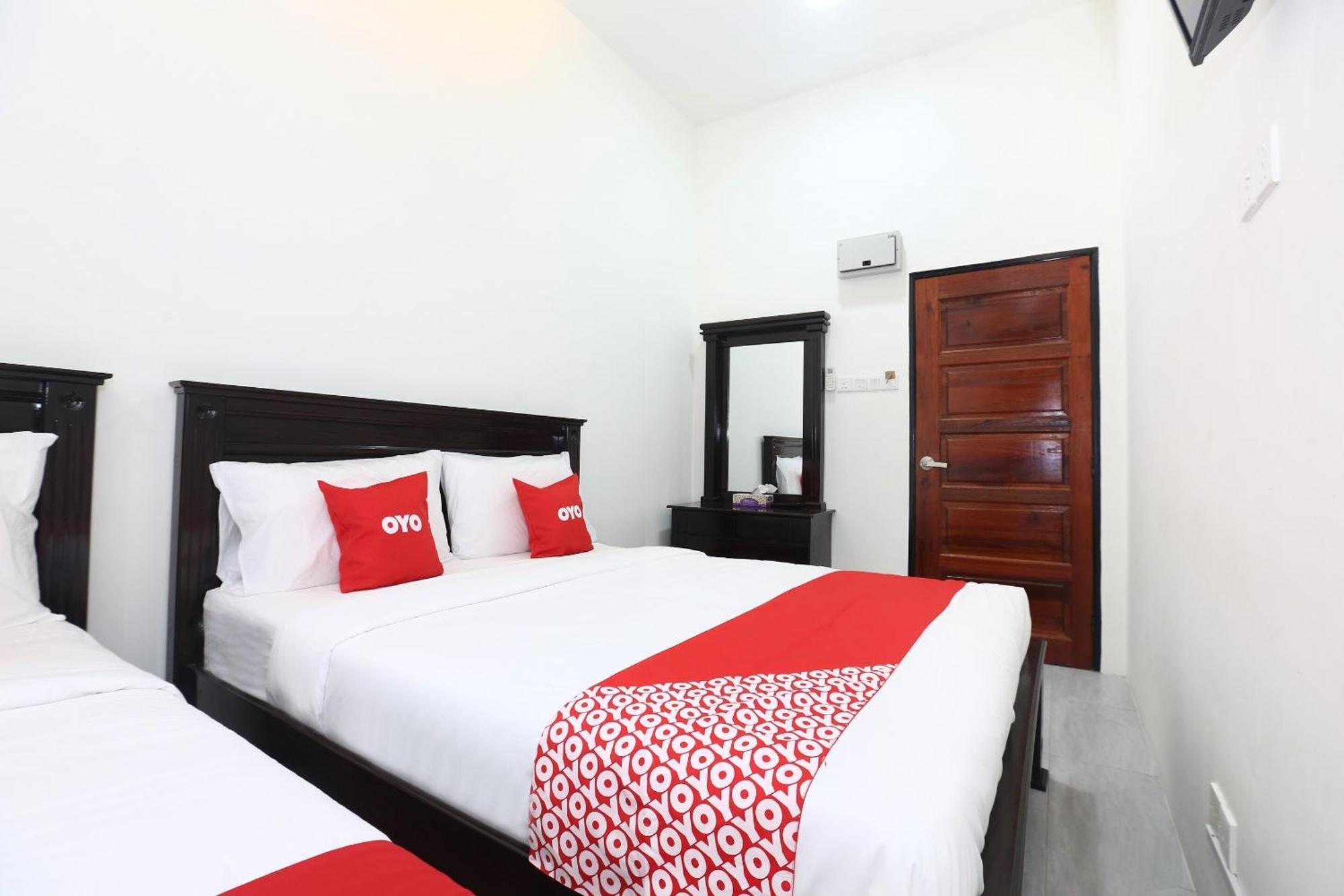 Super Oyo 89678 Ady Hotel Куала-Тренгану Екстер'єр фото