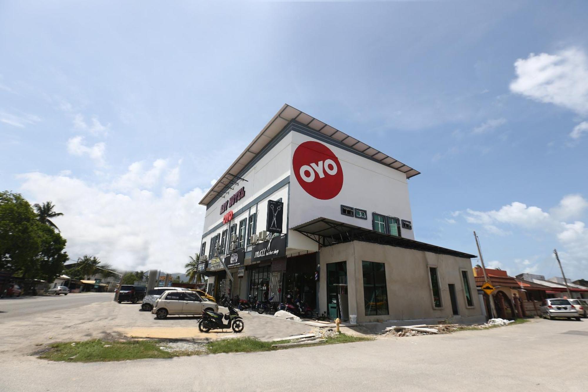 Super Oyo 89678 Ady Hotel Куала-Тренгану Екстер'єр фото