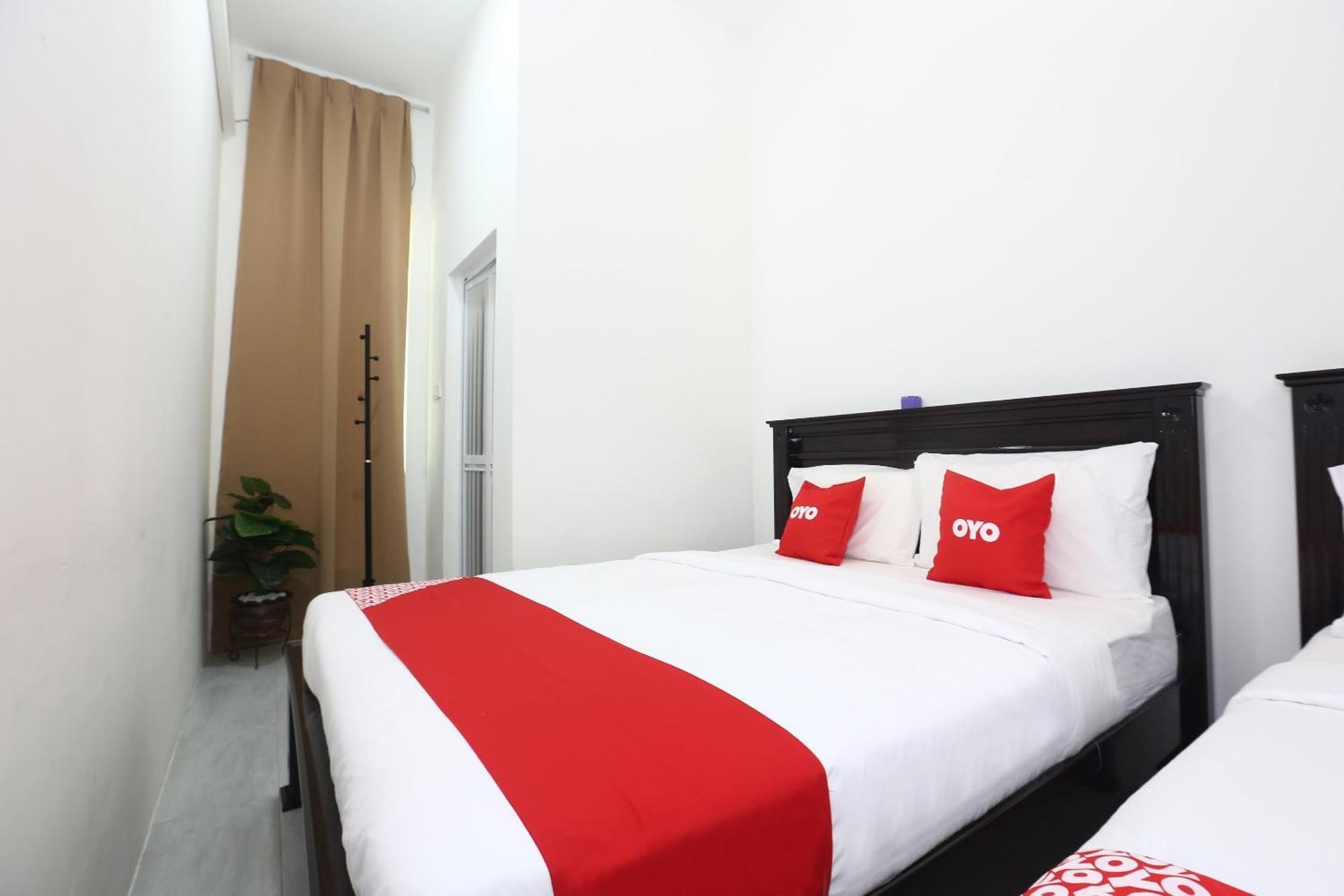 Super Oyo 89678 Ady Hotel Куала-Тренгану Екстер'єр фото