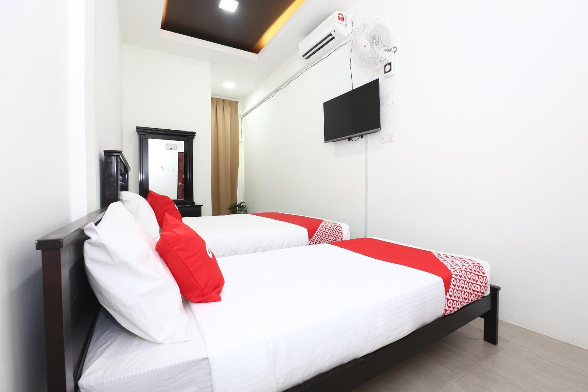 Super Oyo 89678 Ady Hotel Куала-Тренгану Екстер'єр фото