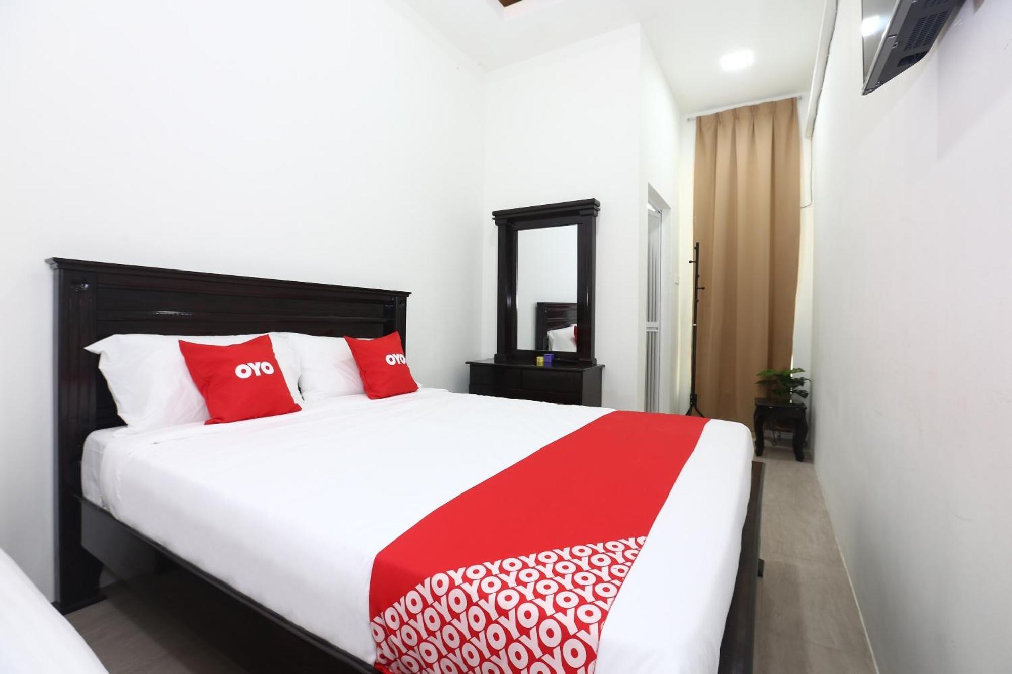 Super Oyo 89678 Ady Hotel Куала-Тренгану Екстер'єр фото