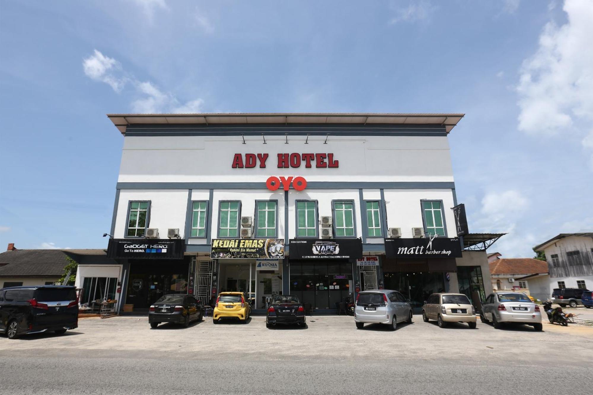 Super Oyo 89678 Ady Hotel Куала-Тренгану Екстер'єр фото